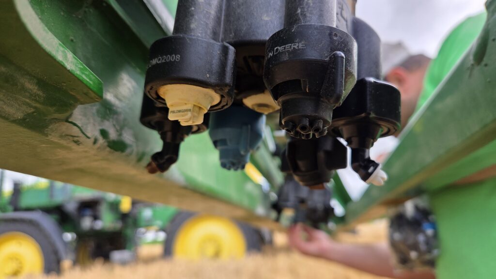 Assessing wheat head coverage from Defy 3D and 3D Ninety nozzles